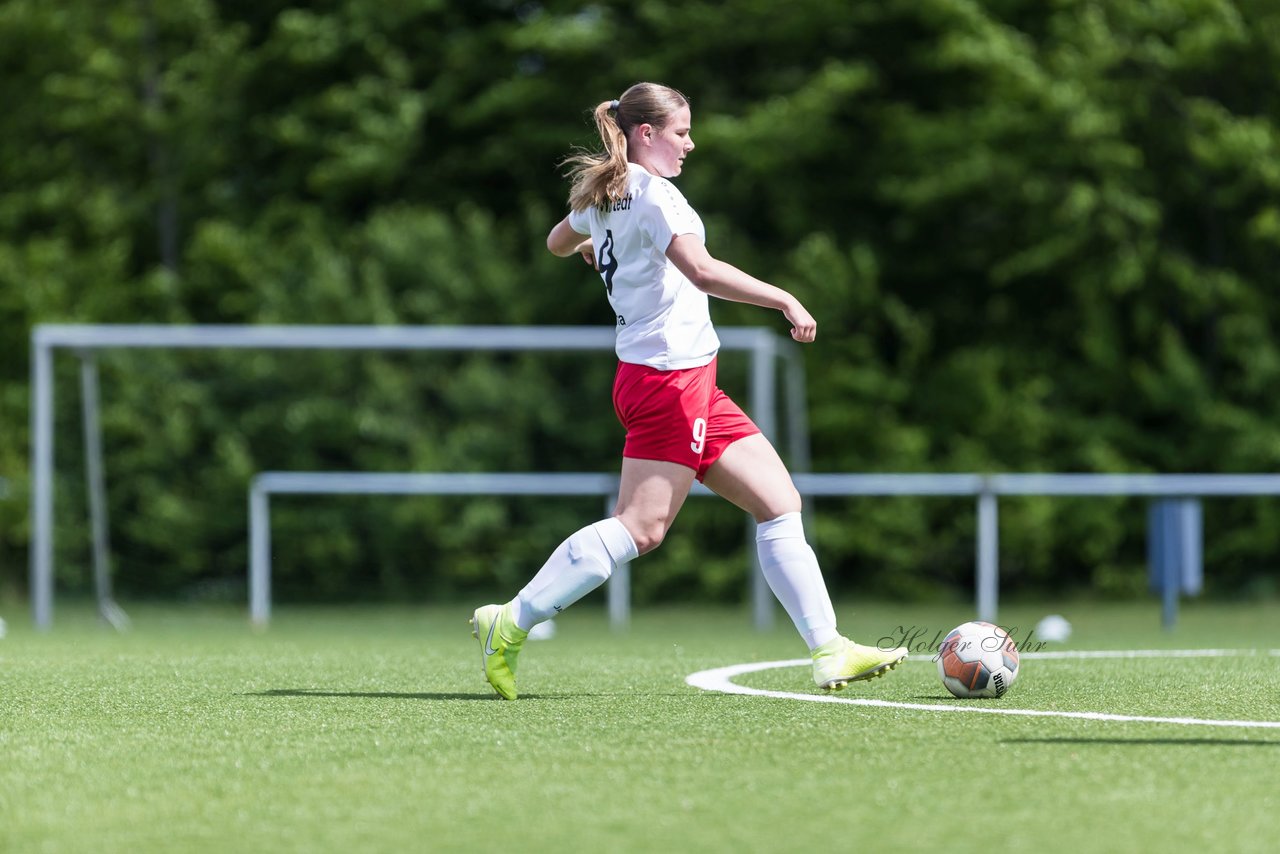 Bild 81 - wBJ SV Wahlstedt - SV Steinhorst/Labenz : Ergebnis: 0:1